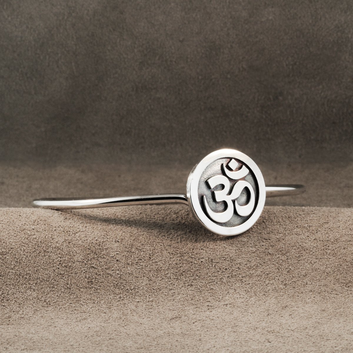 Om Charm