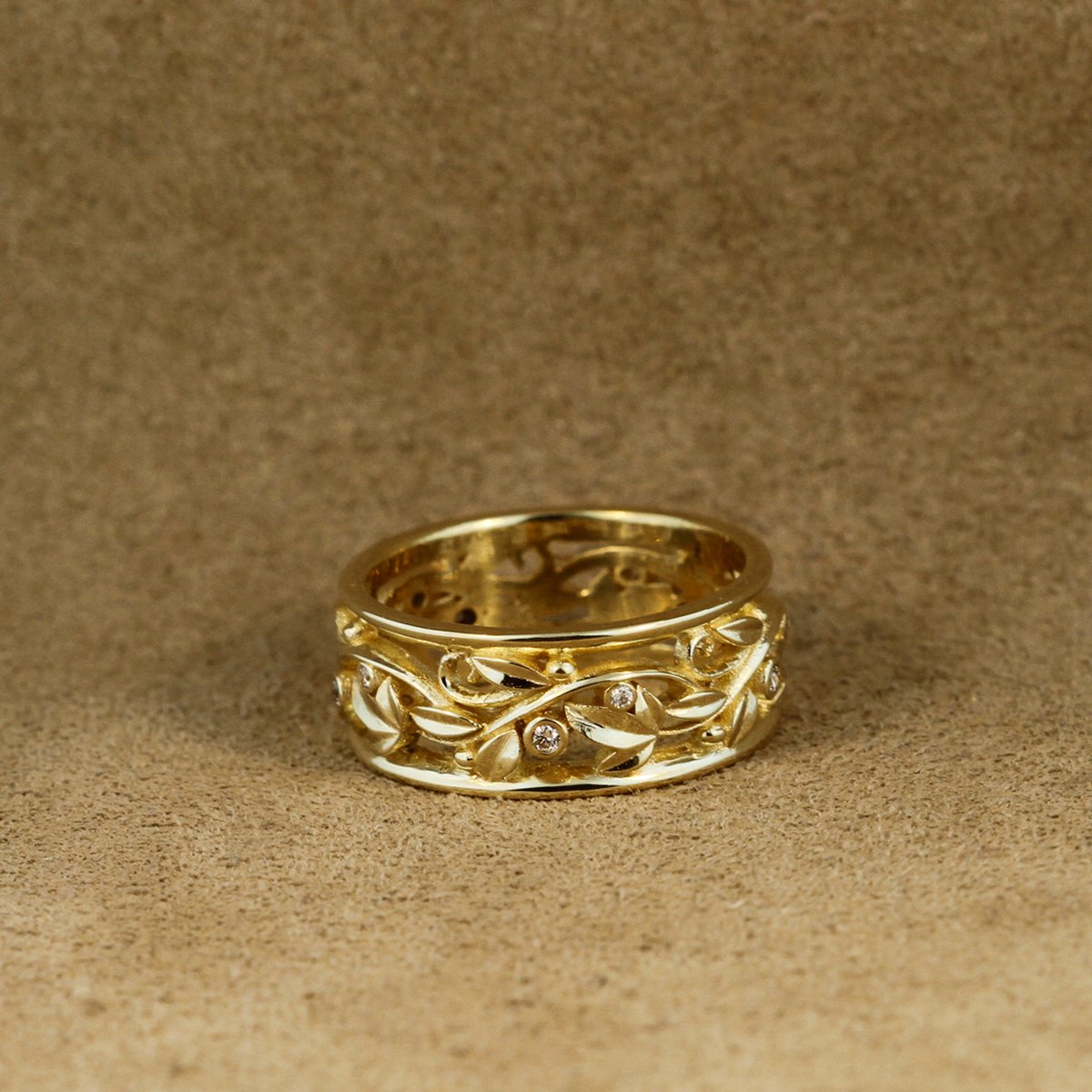 14K Gold Beachplum Ring, 8mm Wide